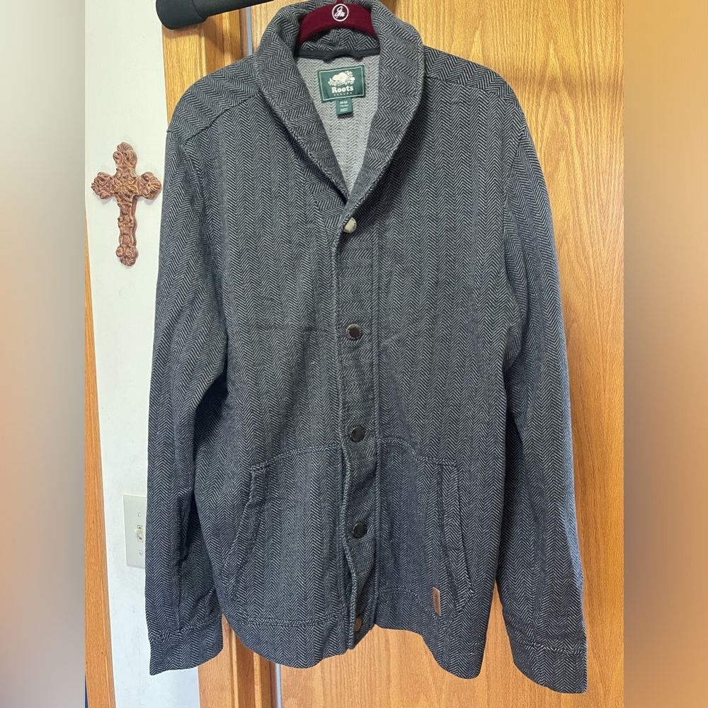 Roots lightweight jacket w/snaps, black/grey, size medium, excellent condition
